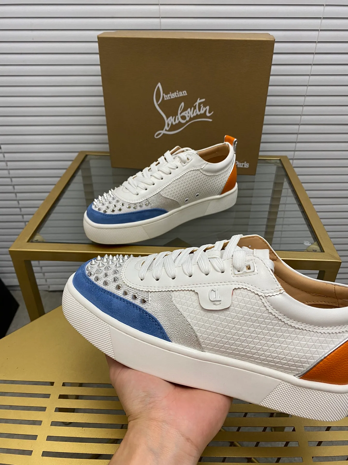 (Customized model) Ex-factory price is 600. christian louboutin (CL red sole shoes) counter series, casual sneakers for couples 📢 📢 📢 Exclusive hot style release 🎈🎈💪 Movable latex feet 👻 Finished outsole line [Proud] 😝Female 35-40# Male 38#-46, global supply😝 [Top version]: Original imported genuine leather upper, top original leather lining, original molded TPU outsole, original 1:1 detail processing, original shoe last,